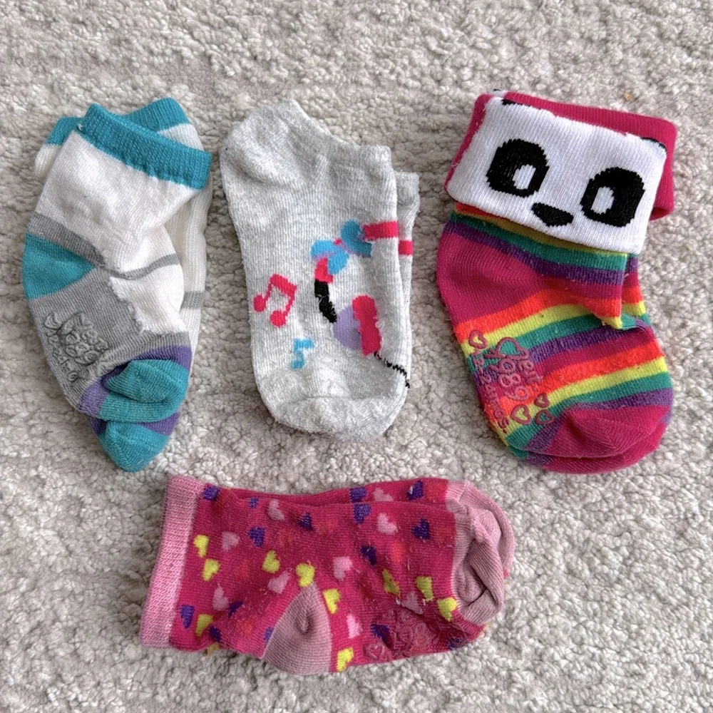 Gently Worn Girls Children's Place, Viacom Socks - 4 Pair - Size 12-24 Months